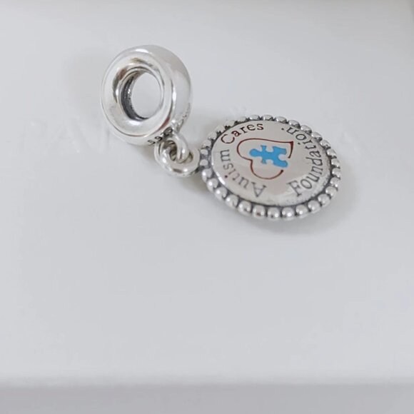 Pandora Autism Cares Foundation Exclusive Dangle Charm with box - Picture 4 of 7